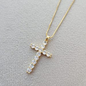 Colar Pingente Cruz Cravejada