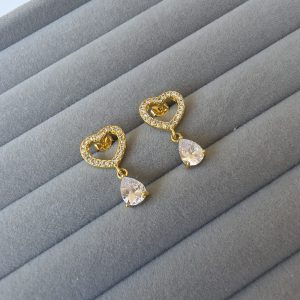 Brinco Coração Com Pingente Gota Cristal