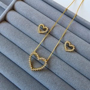 Conjunto Coração Vazado Cravejado